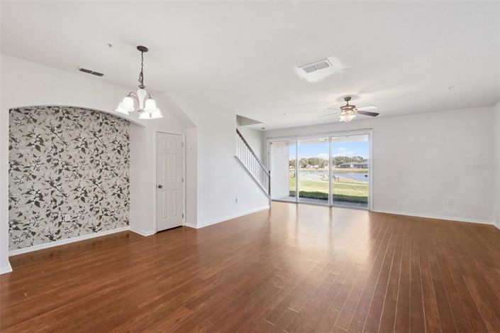 Image No.5-3 Bed Townhouse for sale