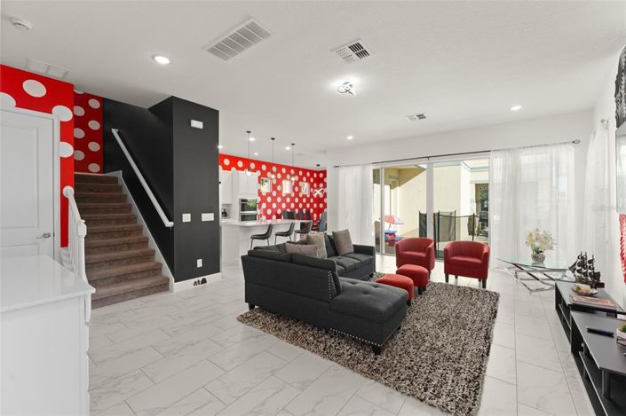 Image No.3-5 Bed House for sale