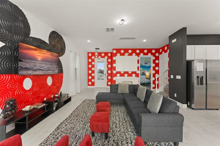 Image No.7-5 Bed House for sale