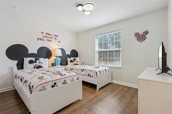 Image No.23-6 Bed House for sale