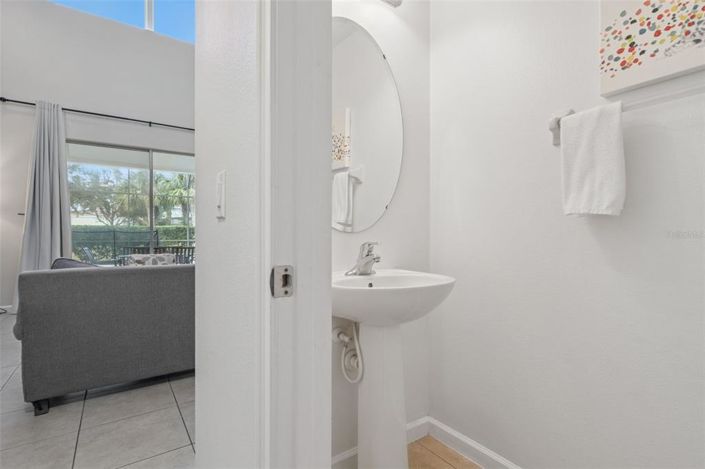 Image No.33-6 Bed House for sale