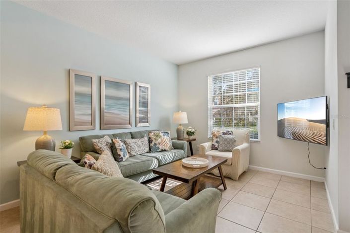 Image No.4-6 Bed House for sale