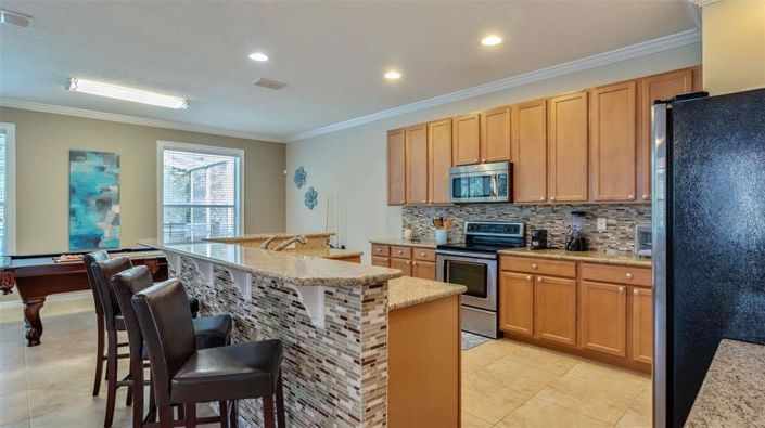 Image No.16-6 Bed House for sale