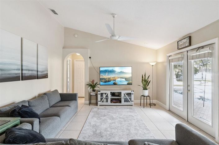 Image No.12-4 Bed House for sale