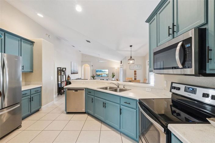 Image No.17-4 Bed House for sale