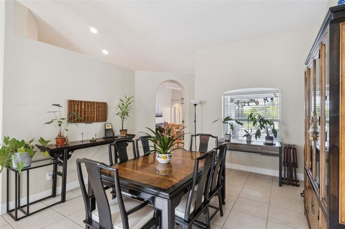 Image No.9-4 Bed House for sale