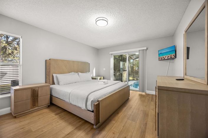 Image No.15-4 Bed House for sale