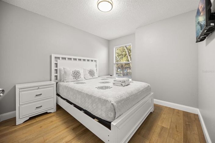 Image No.28-4 Bed House for sale