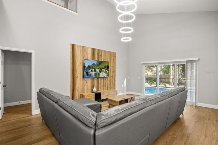 Image No.3-4 Bed House for sale