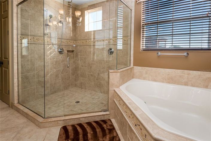 Image No.15-4 Bed House for sale