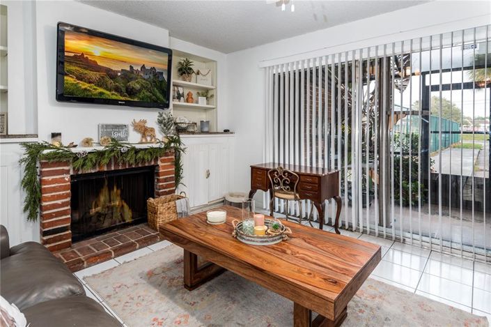 Image No.20-4 Bed House for sale