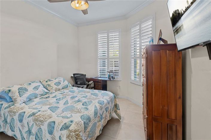 Image No.15-2 Bed Townhouse for sale