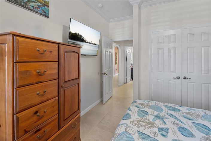 Image No.16-2 Bed Townhouse for sale