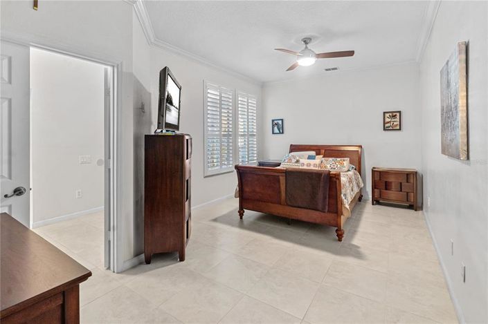 Image No.19-2 Bed Townhouse for sale