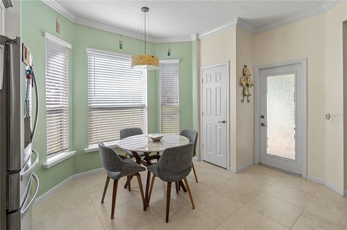 Image No.9-2 Bed Townhouse for sale