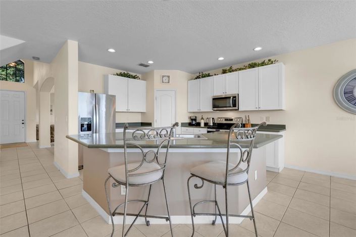 Image No.20-5 Bed House for sale