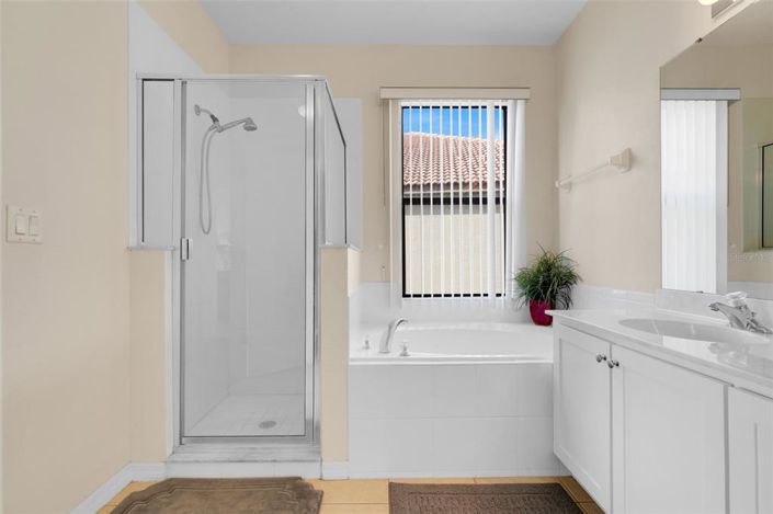 Image No.28-5 Bed House for sale