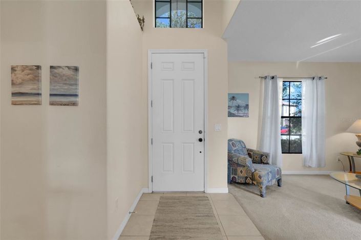 Image No.8-5 Bed House for sale