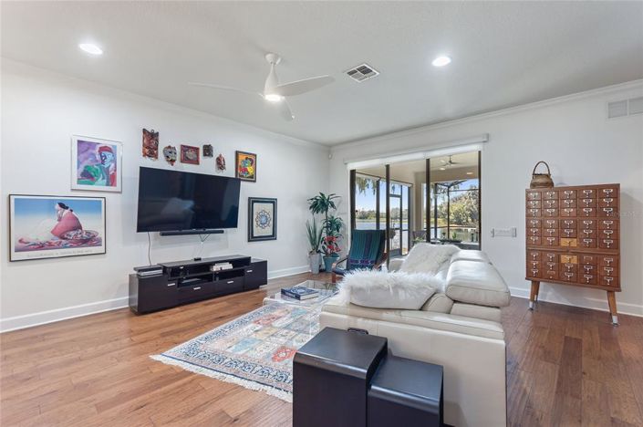 Image No.27-3 Bed House for sale