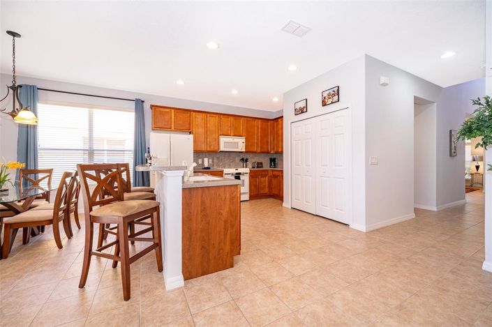 Image No.16-5 Bed House for sale