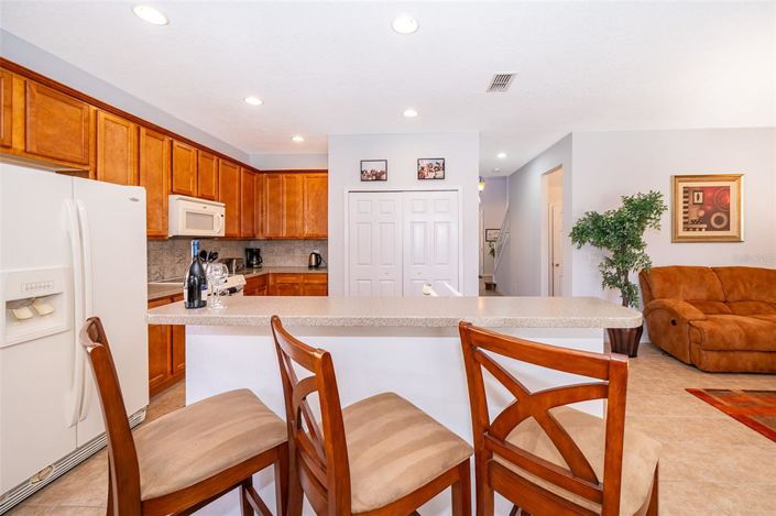 Image No.18-5 Bed House for sale