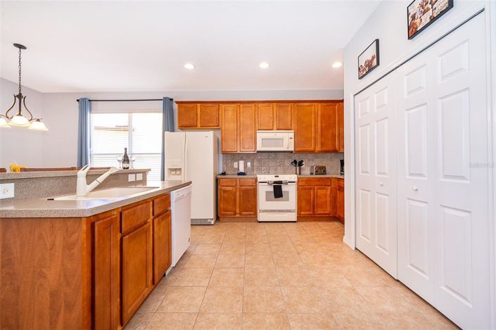 Image No.19-5 Bed House for sale