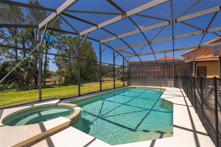 Image No.37-5 Bed House for sale