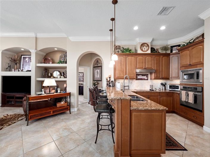 Image No.12-5 Bed House for sale