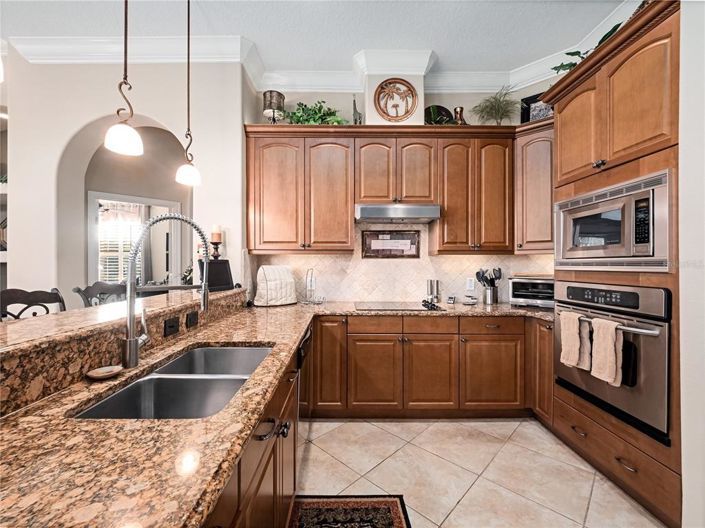 Image No.13-5 Bed House for sale