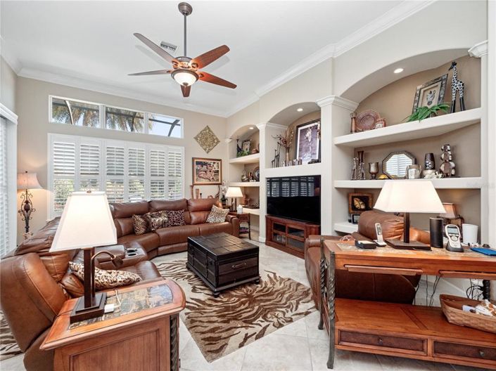 Image No.15-5 Bed House for sale