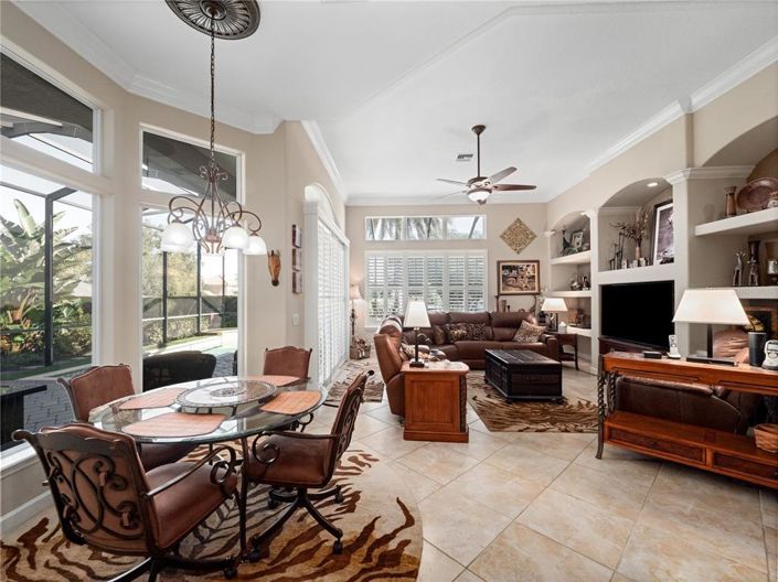 Image No.16-5 Bed House for sale