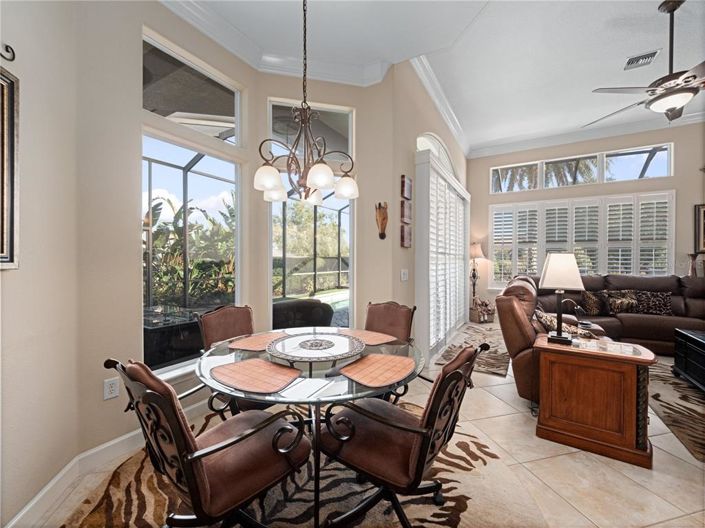 Image No.18-5 Bed House for sale