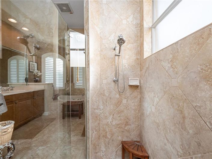 Image No.24-5 Bed House for sale