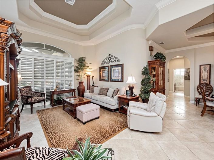 Image No.4-5 Bed House for sale