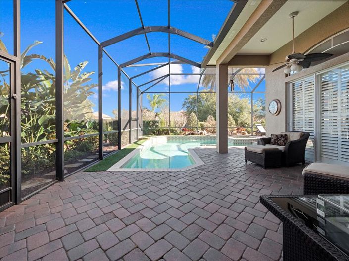 Image No.40-5 Bed House for sale