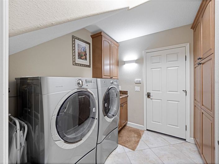 Image No.52-5 Bed House for sale