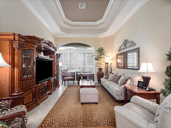 Image No.7-5 Bed House for sale