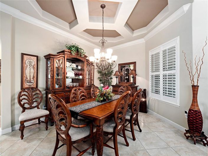 Image No.9-5 Bed House for sale