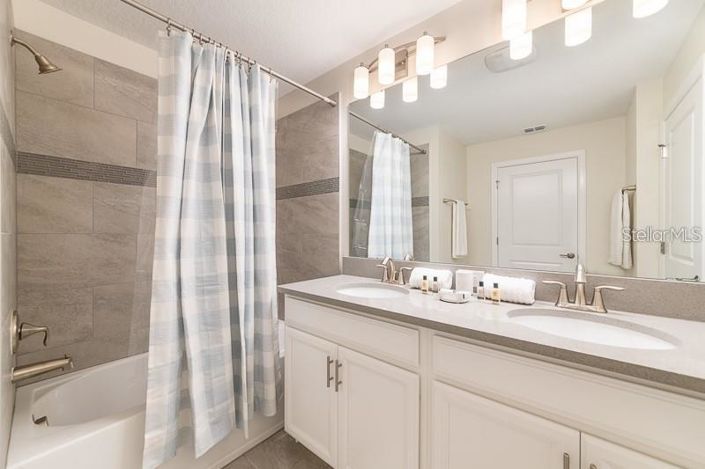 Image No.14-4 Bed Townhouse for sale