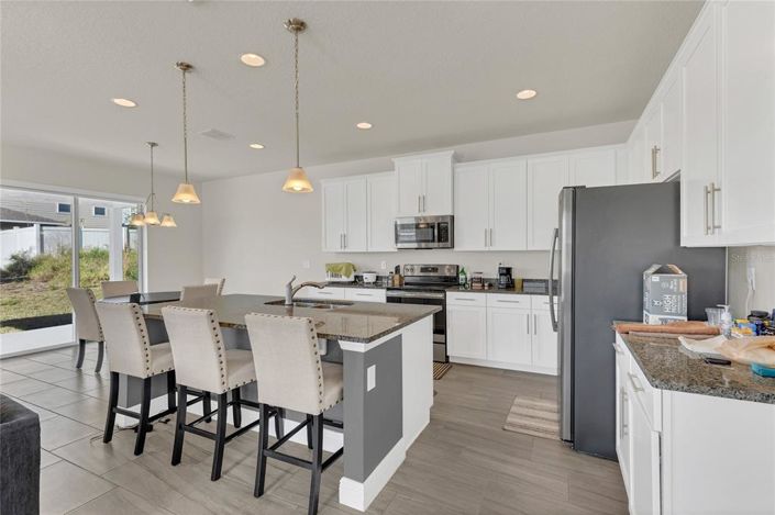 Image No.9-5 Bed House for sale