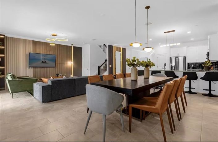 Image No.16-8 Bed House for sale