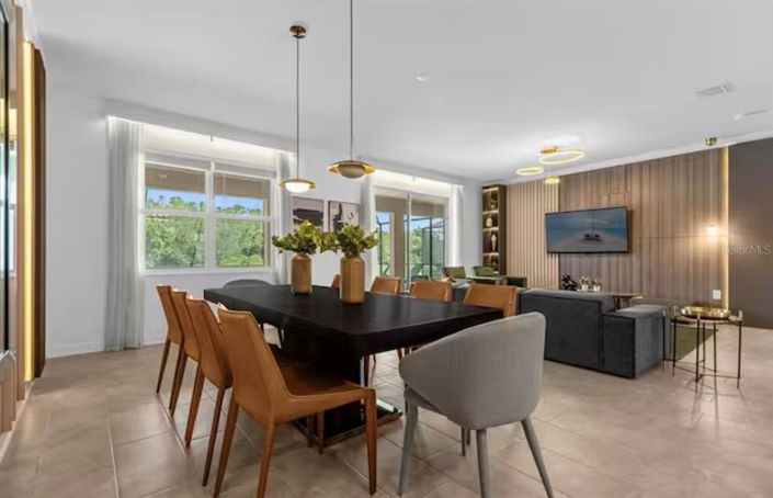 Image No.18-8 Bed House for sale