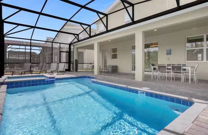 Image No.3-8 Bed House for sale