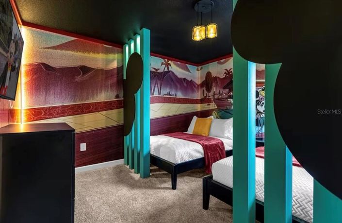 Image No.33-8 Bed House for sale