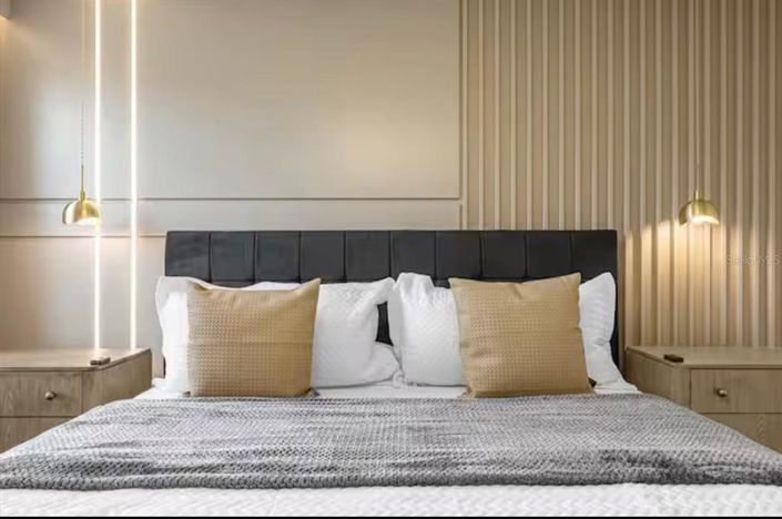 Image No.38-8 Bed House for sale