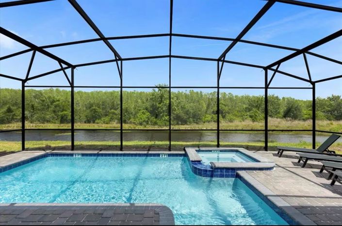 Image No.4-8 Bed House for sale