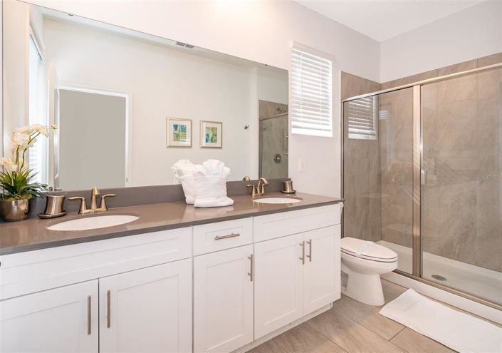 Image No.18-5 Bed House for sale