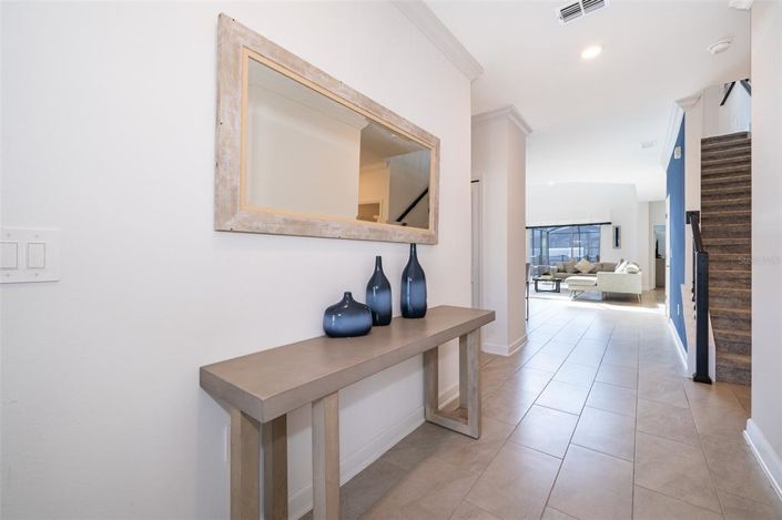 Image No.2-5 Bed House for sale