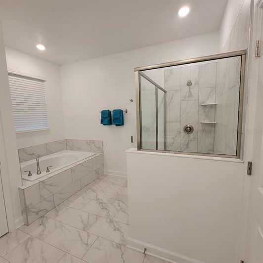 Image No.30-8 Bed House for sale