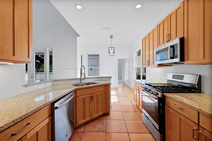 Image No.11-5 Bed House for sale